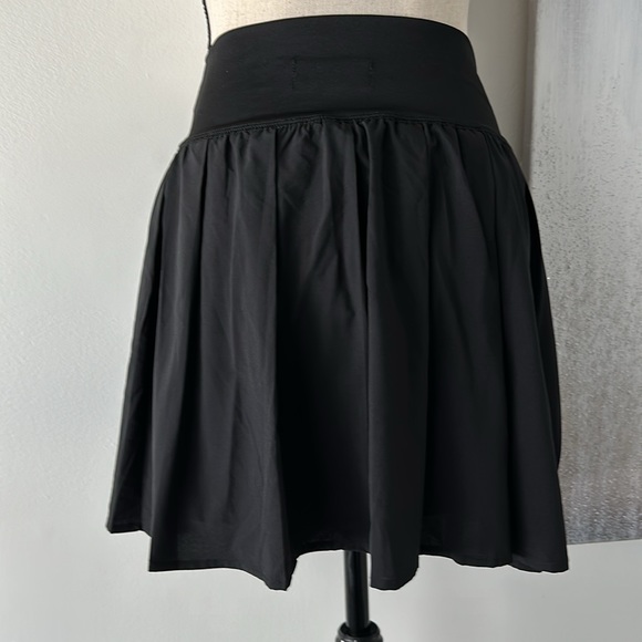 VSLMPS Vanilla Star Love to Move Pleated Skort - Picture 2 of 3